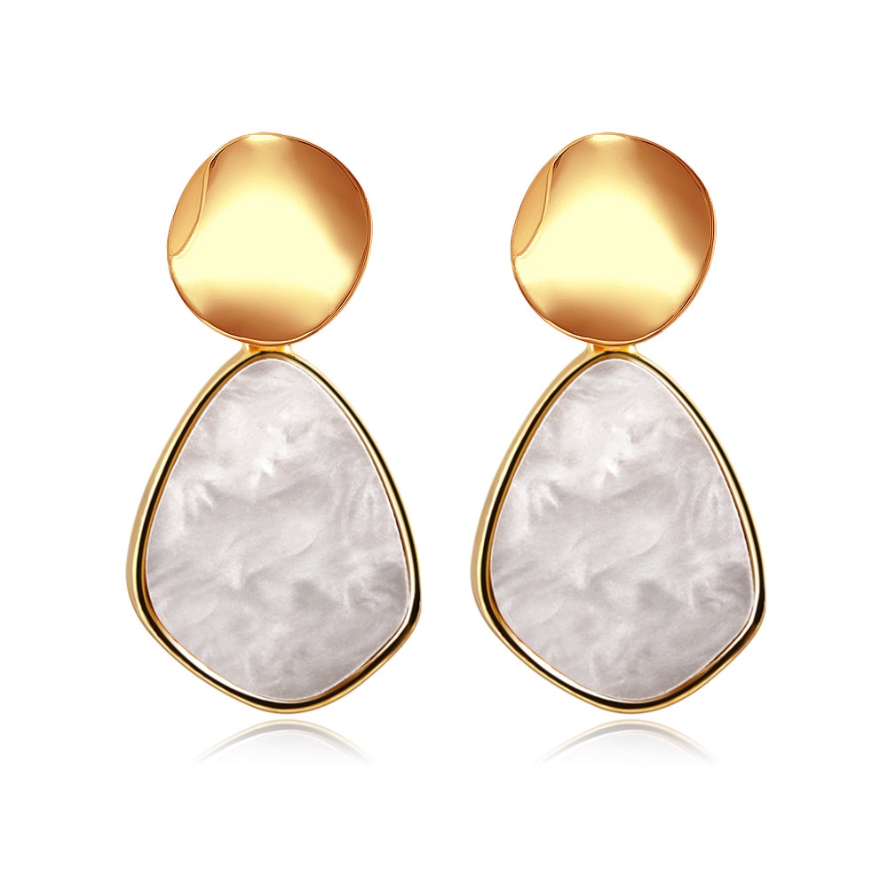 Gold Shell Fluff Dangle Drop Earrings Gold Shell Fluff Dangle Drop Earrings