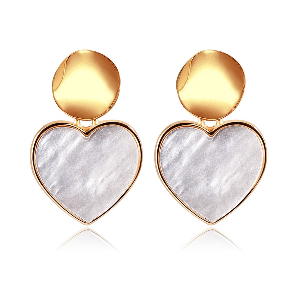 Gold Shell Fluff Dangle Drop Earrings Gold Shell Fluff Dangle Drop Earrings