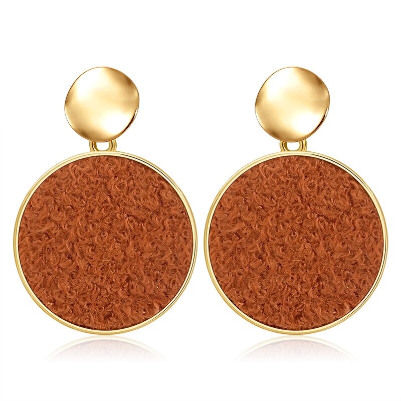 Gold Shell Fluff Dangle Drop Earrings Gold Shell Fluff Dangle Drop Earrings