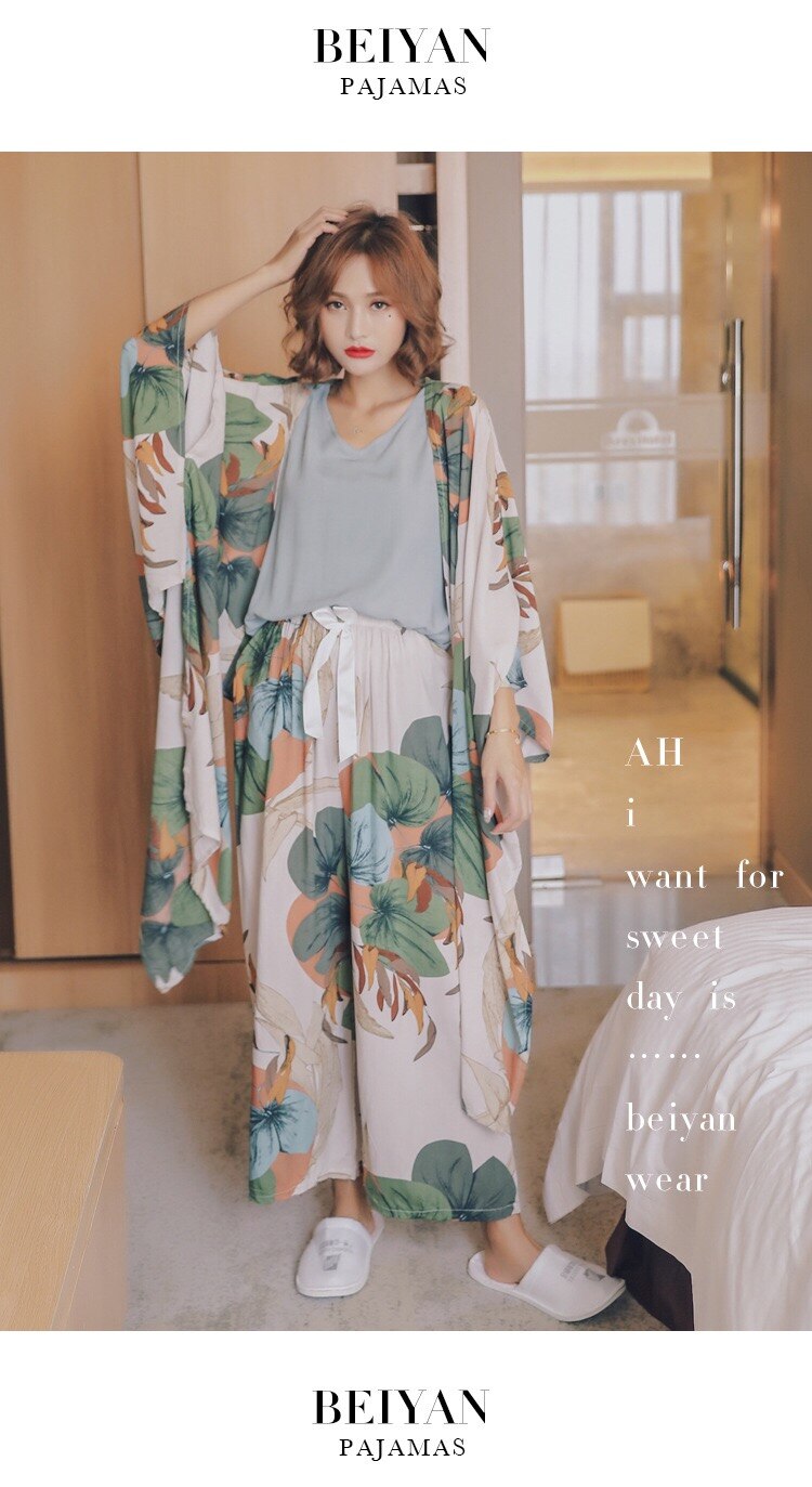 4Pcs Cotton Satin Ladies Pajama Set 4Pcs Cotton Satin Ladies Pajama Set