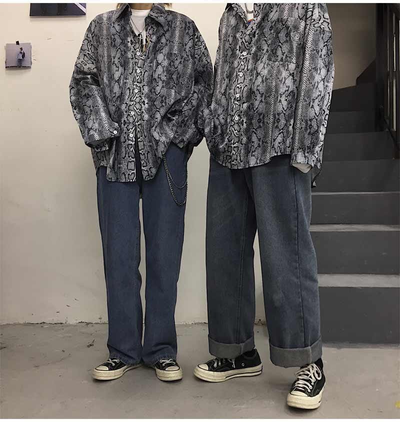 Unisex Shirt in Snake Print